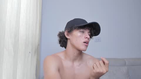 Laureent online show from 30, 12, 2024