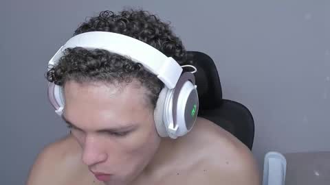 Laureent online show from 23, 10, 2025