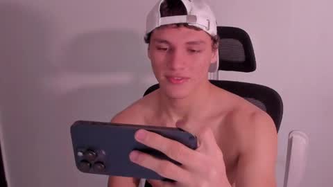 Laureent online show from 10, 4, 2026