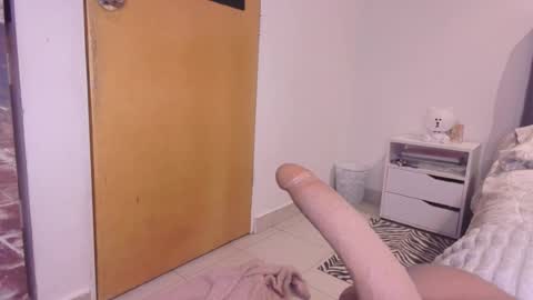 Snapshot of lauren_clauz chatting on 15, 5, 2026 Lauren Clauz online show from 15, 5, 2026