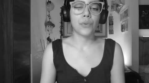 Snapshot of lauren_sweet7 chatting on 10, 12, 2024 Lauren online show from 10, 12, 2024