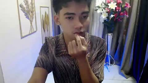 laurence_cuttieguyhere online show from 22, 3, 2026