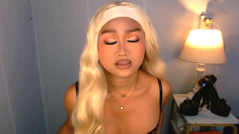 Snapshot of laurenfox16 chatting on 27, 5, 2026 chloe3 online show from 27, 5, 2026