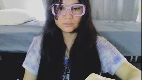 Snapshot of laurengirls1 chatting on 11, 5, 2026 onlyfan laureng7 - 7 laureng2 online show from 11, 5, 2026