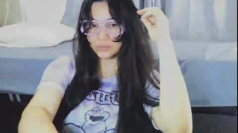 Snapshot of laurengirls1 chatting on 11, 5, 2026 onlyfan laureng7 - 7 laureng2 online show from 11, 5, 2026