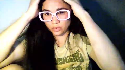 Snapshot of laurengirls1 chatting on 28, 5, 2026 onlyfan laureng7 - 7 laureng2 online show from 28, 5, 2026