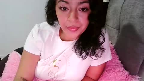 laurenhot94 online show from 5, 12, 2025