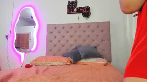 Snapshot of laurenlaine99 chatting on 2, 3, 2025 laurenlaine online show from 2, 3, 2025