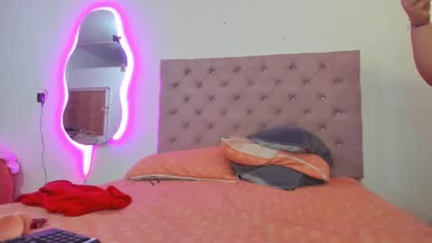 Snapshot of laurenlaine99 chatting on 9, 3, 2025 laurenlaine online show from 9, 3, 2025