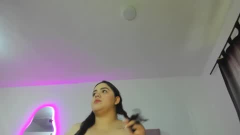 Snapshot of laurenlaine99 chatting on 11, 3, 2025 laurenlaine online show from 11, 3, 2025