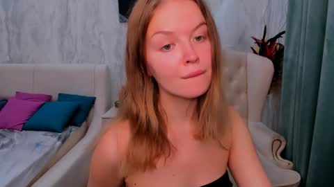laurennhill online show from 17, 9, 2025