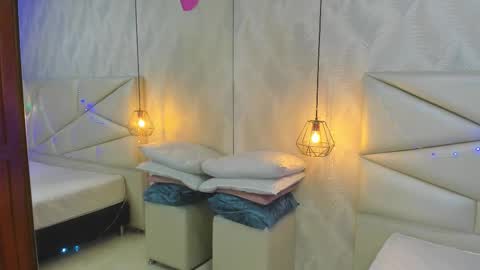 Laurent online show from 10, 1, 2026