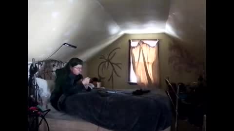 Lauren online show from 28, 1, 2025