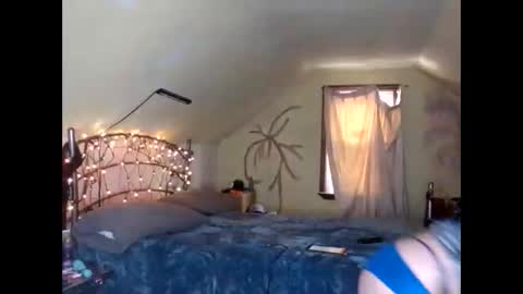 Lauren online show from 4, 3, 2025