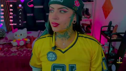 Snapshot of lauri_ink chatting on 18, 6, 2026 lauri online show from 18, 6, 2026