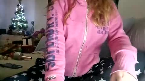 Snapshot of lauriehotxxx chatting on 11, 12, 2024 lauriehotxxx online show from 11, 12, 2024