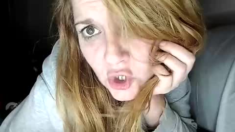Snapshot of lauriehotxxx chatting on 5, 2, 2025 lauriehotxxx online show from 5, 2, 2025