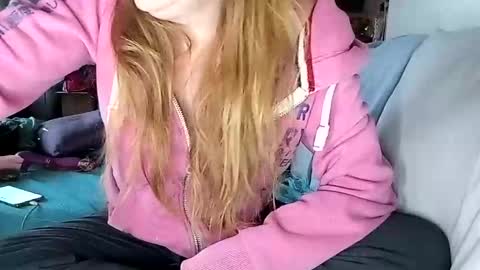 Snapshot of lauriehotxxx chatting on 11, 2, 2025 lauriehotxxx online show from 11, 2, 2025