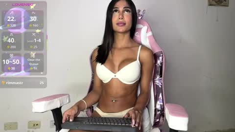 Snapshot of laurita_os chatting on 19, 10, 2025 laurita_os online show from 19, 10, 2025