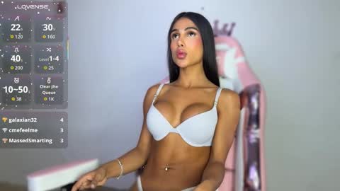 Snapshot of laurita_os chatting on 25, 10, 2025 laurita_os online show from 25, 10, 2025