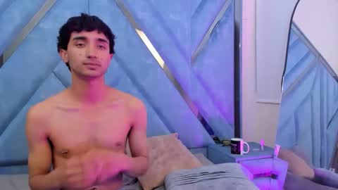 Snapshot of laurynandnarem chatting on 13, 1, 2026 Laury and Narem online show from 13, 1, 2026