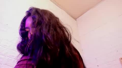 Snapshot of laurynandnarem chatting on 11, 2, 2026 Laury and Narem online show from 11, 2, 2026