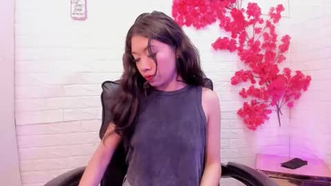 Snapshot of laurynandnarem chatting on 13, 2, 2026 Laury and Narem online show from 13, 2, 2026