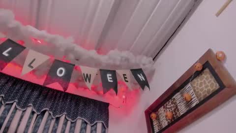 Lauu G online show from 17, 10, 2025