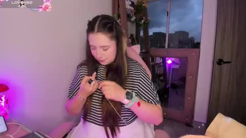          online show from 18, 9, 2025