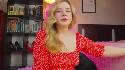 Snapshot of lavender_tender chatting on 2, 10, 2025 Lav online show from 2, 10, 2025