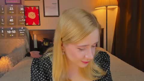 Snapshot of lavender_tender chatting on 7, 5, 2026 Lav online show from 7, 5, 2026
