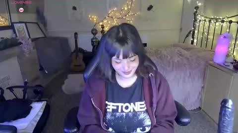 Lavenderrzz online show from 8, 3, 2026