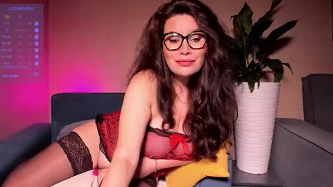 Laverna online show from 8, 11, 2025