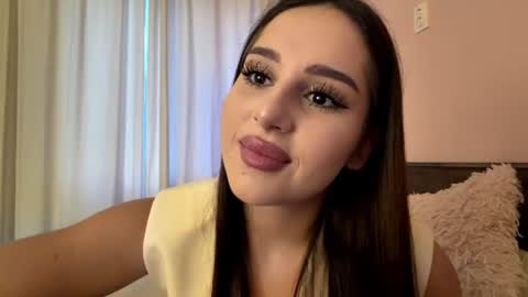 Snapshot of lavinasibert chatting on 4, 7, 2026 Leyla online show from 4, 7, 2026