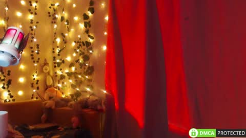 Mia online show from 7, 4, 2026