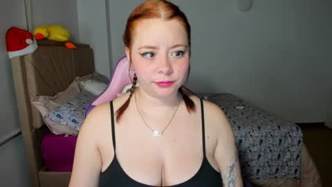 Snapshot of lay_lah chatting on 8, 1, 2025 laylaah online show from 8, 1, 2025