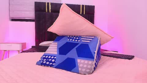 Lay Madison  online show from 12, 4, 2026