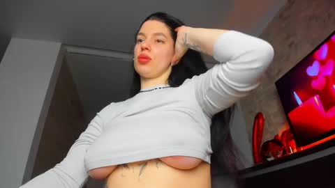 Snapshot of laya_moon chatting on 27, 1, 2025 LayaMoon online show from 27, 1, 2025