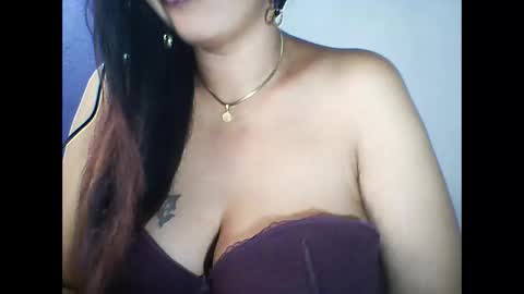 layanah12 online show from 15, 4, 2026