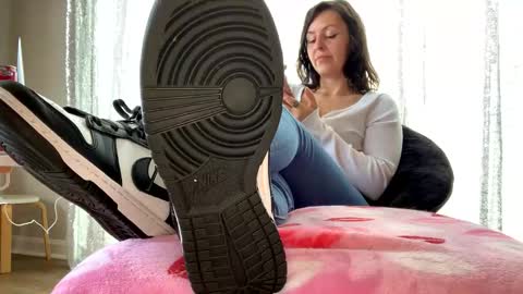 Laycee Layne online show from 30, 3, 2026