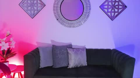 Layla Breezee online show from 26, 3, 2026