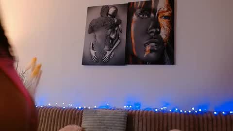 laylacruz online show from 5, 11, 2025