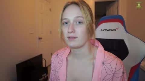 Layla Universe online show from 26, 11, 2025