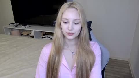 Laylla001 online show from 4, 4, 2026