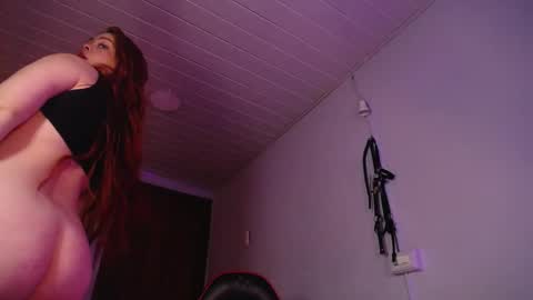 Snapshot of layna_cold chatting on 21, 2, 2025 Vannessa online show from 21, 2, 2025