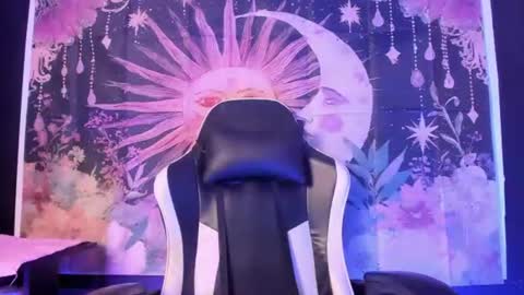layra_66 online show from 23, 6, 2026