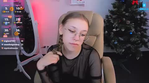 Snapshot of layriantavee chatting on 12, 1, 2025 layriantavee online show from 12, 1, 2025