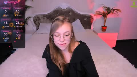 Snapshot of layriantavee chatting on 15, 1, 2025 layriantavee online show from 15, 1, 2025