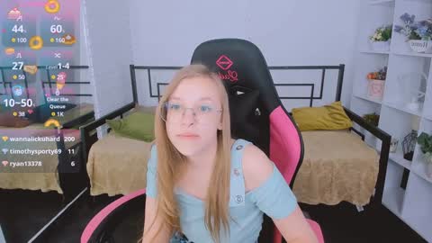 Snapshot of layriantavee chatting on 6, 2, 2025 layriantavee online show from 6, 2, 2025