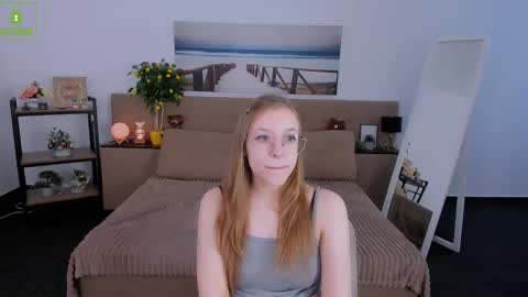 Snapshot of layriantavee chatting on 2, 3, 2025 layriantavee online show from 2, 3, 2025